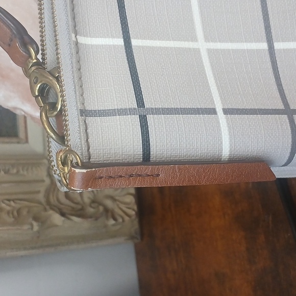 FIRM!!!! Fossil Women's Beige Plaid Shoulder Bag - Picture 4 of 17